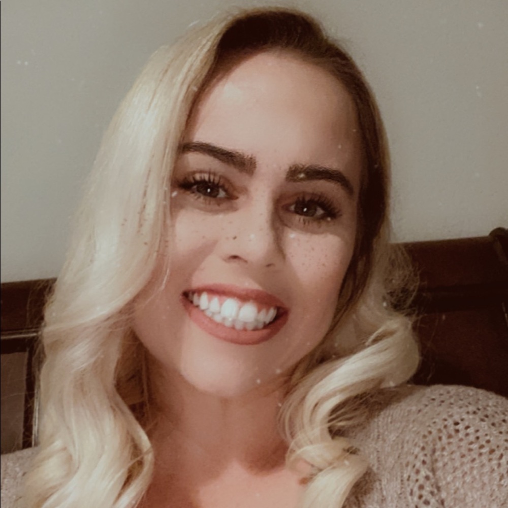 Meet your Posher, Carley